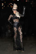 Lady GaGa aparece con transparencias para la presentación de su libro de fotografías