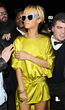 Rihanna hace caso omiso a las críticas y sigue con su actitud chulesca, ¡hasta se enfrentó con un fan!