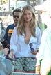 Rosie Huntington-Whiteley está muy contenta por su primera colección