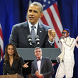 Barack Obama tratan de reunirse con famosos como Ricky martin, Alcia Keys, George Clooney, Will.i.am o Scarlett Johannson para ser reelegido presidente de los Estados Unidos Barack Obama tratan de reunirse con famosos como Ricky martin, Alcia Keys, George Clooney, Will.i.am o Scarlett Johannson para ser reelegido presidente de los Estados Unidos