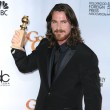 Christian Bale muestra orgulloso su premio al "Mejor Actor de Reparto" por "The Fighter" Christian Bale muestra orgulloso su premio al "Mejor Actor de Reparto" por "The Fighter"