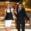 Diane Kruger escogió un Chanel con efecto de superposición. Un mini vestido negro sobre uno blanco. Diane Kruger escogió un Chanel con efecto de superposición. Un mini vestido negro sobre uno blanco.