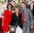 Emma Thompson, Maggie Gyllenhaal y Hugh Laurie en el Paseo de la Fama de Hollywood