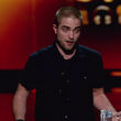 Robert Pattinson fue galardonado como Actor favorito por su interpretación en "Agua para elefantes" Robert Pattinson fue galardonado como Actor favorito por su interpretación en "Agua para elefantes"