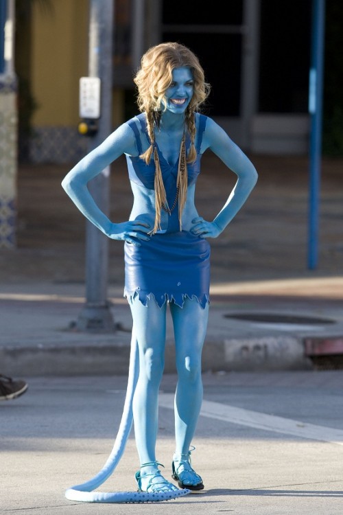 AnnaLynne McCord - AnnaLynne McCord vestida de Avatar AnnaLynne McCord - AnnaLynne McCord vestida de Avatar